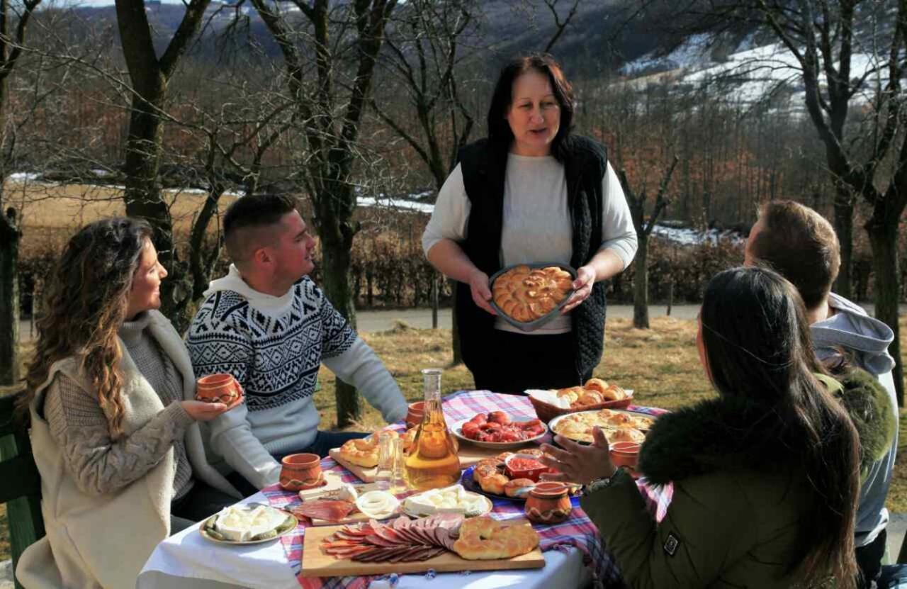 Seoski Turizam Melovic Rozanstvo Екстер'єр фото