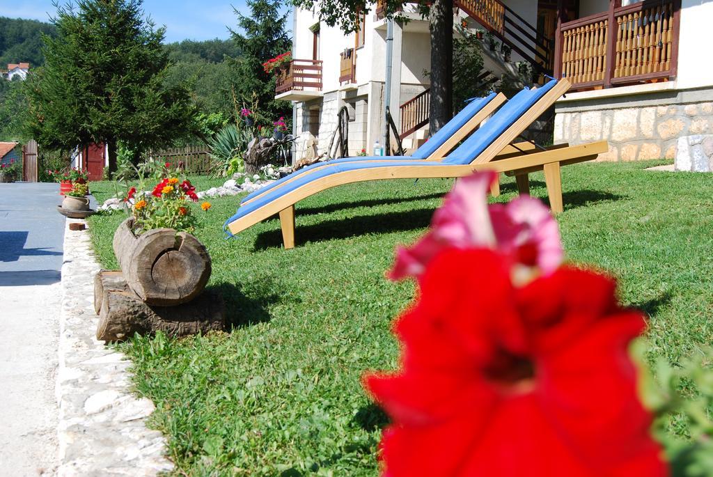 Seoski Turizam Melovic Rozanstvo Екстер'єр фото